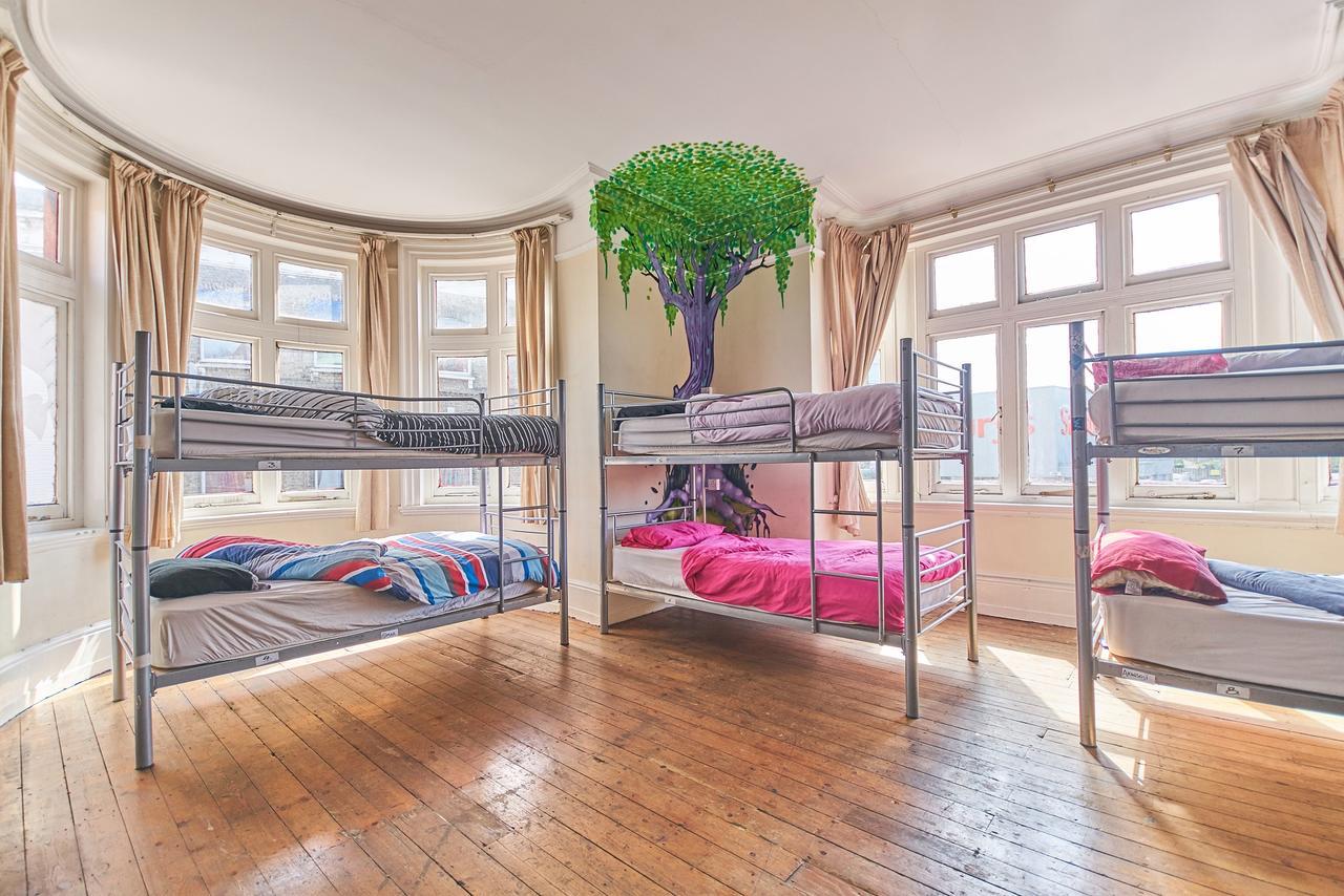 Hootananny Hostel London Exterior photo