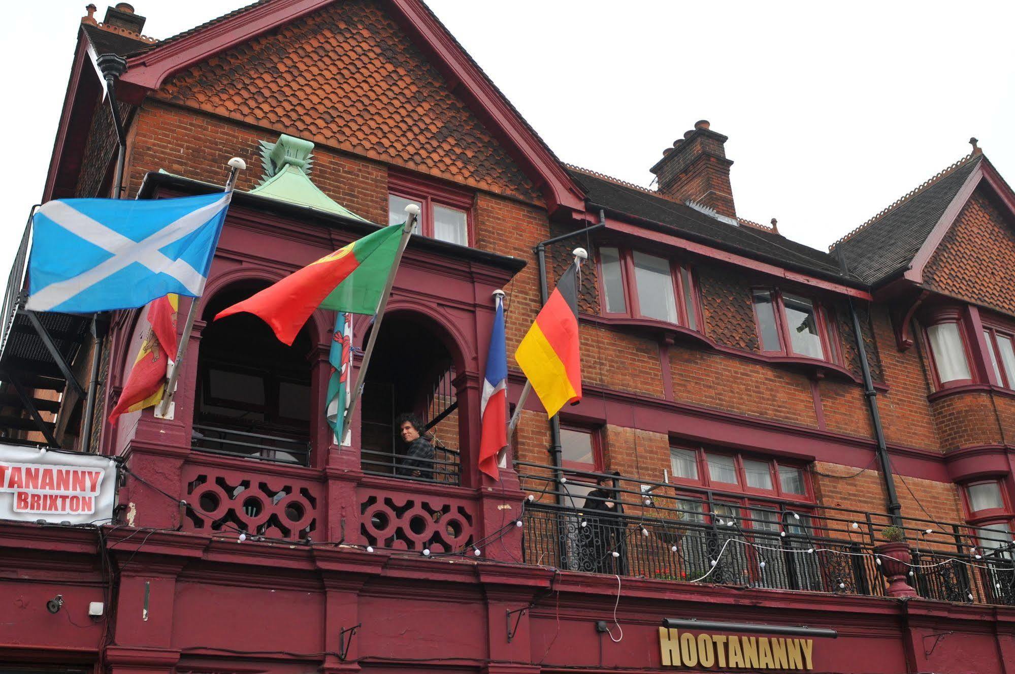 Hootananny Hostel London Exterior photo