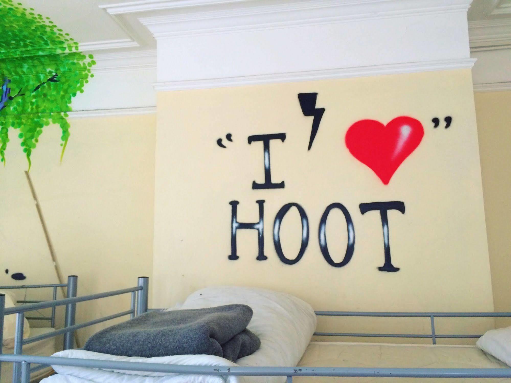 Hootananny Hostel London Exterior photo