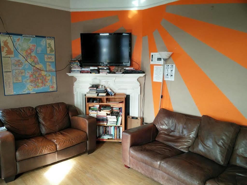 Hootananny Hostel London Exterior photo