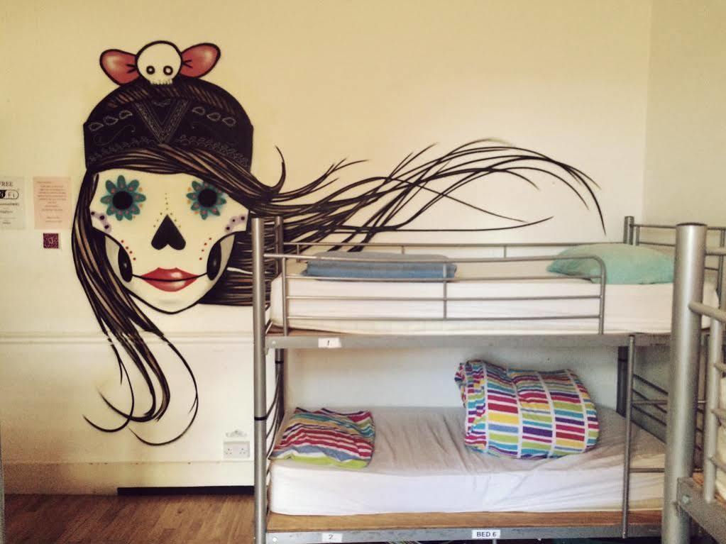 Hootananny Hostel London Exterior photo