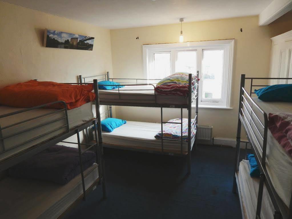 Hootananny Hostel London Exterior photo